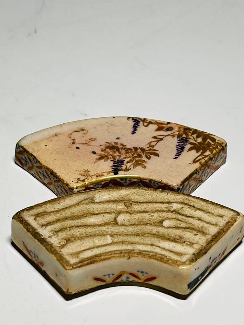 時代物　真葛香山造　仁清写　扇形陶器香合 花柄 共布　木箱付き
