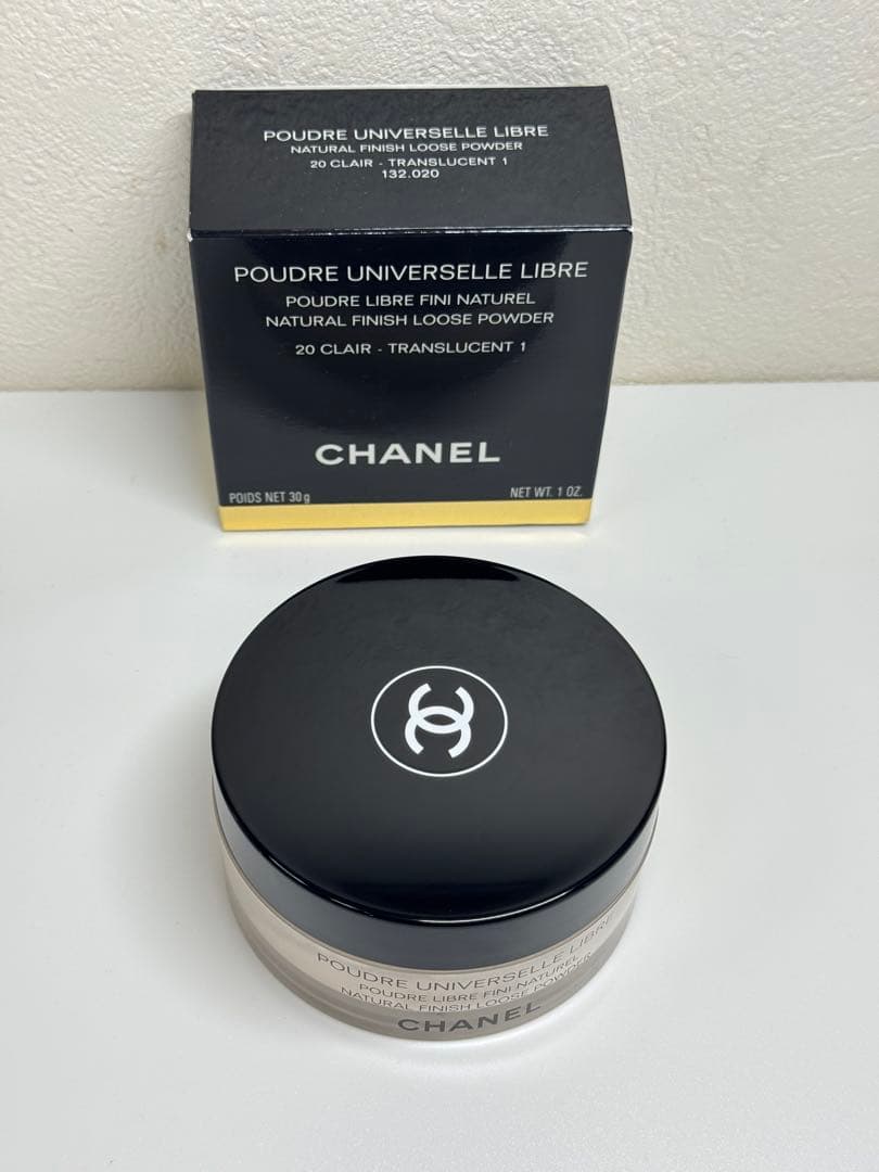 【新品未使用】シャネル POUDRE UNIVERSELLE LIBRE 20