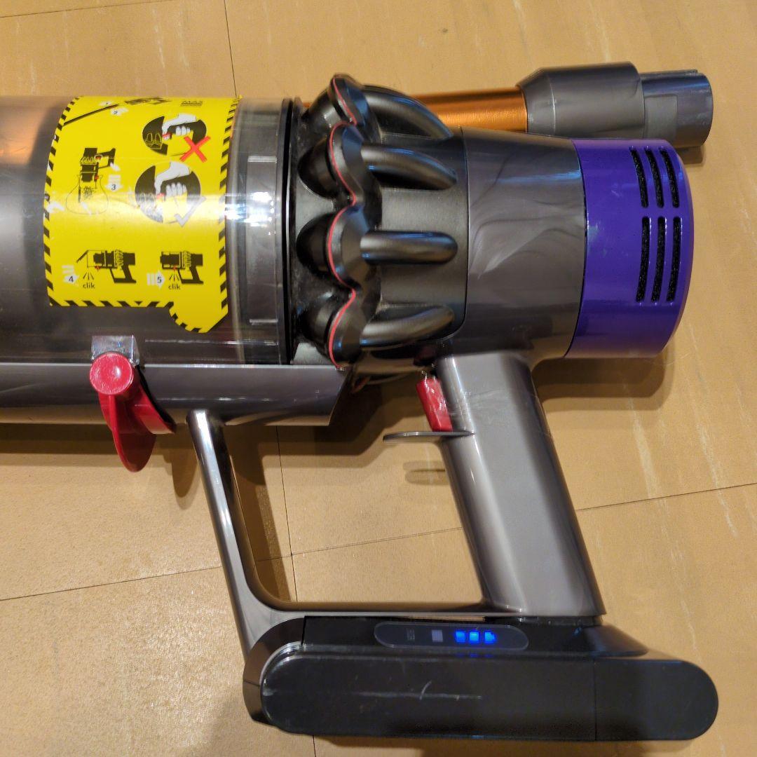 ダイソン　Dysonスティッククリーナー　v10本体２台　ジャンク品 　付属品付