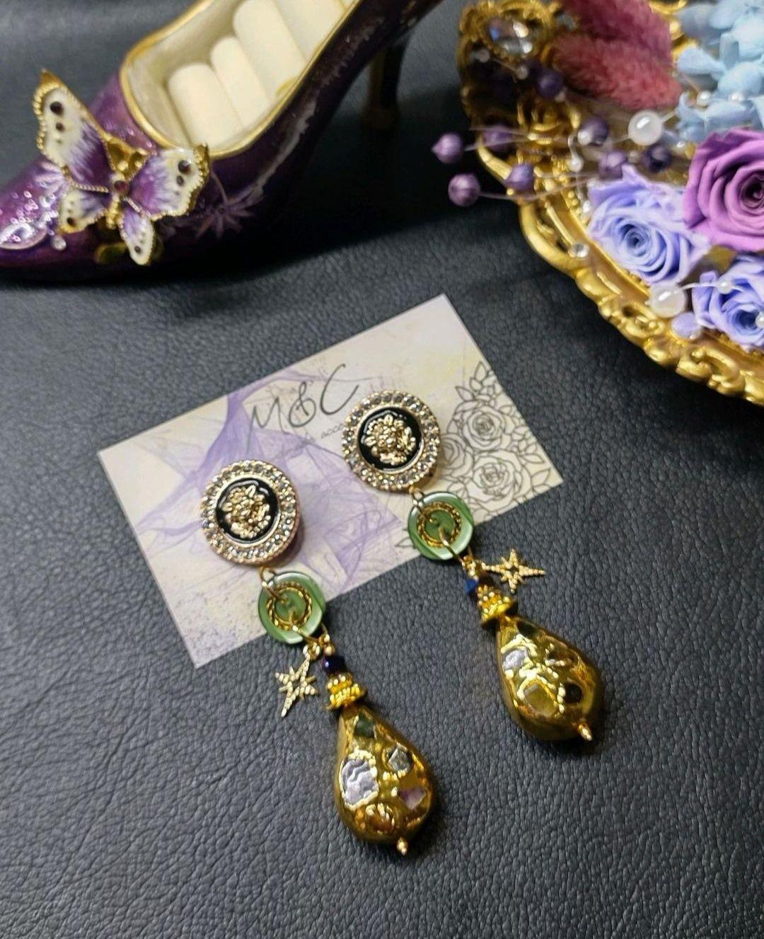 321 天然石×ライオンボタン ハンドメイド ピアス・イヤリング