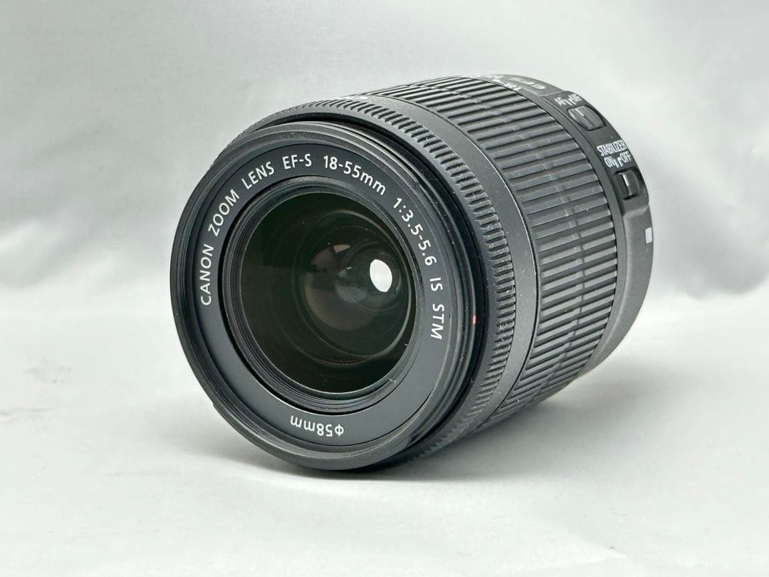 ショット数600のみ！！Canon EOS 8000D ダブルズームレンズキット