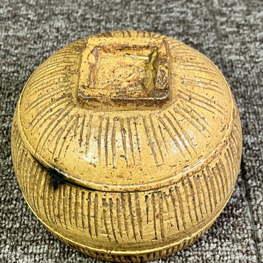 矢野陶々 黄瀬戸 俵茶碗 共箱入り 茶道具 抹茶茶碗 Sh0213-09