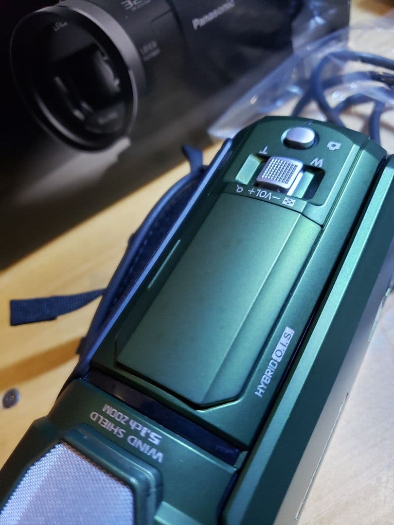 Panasonic HC-VX2M 4Kビデオカメラ グリーン