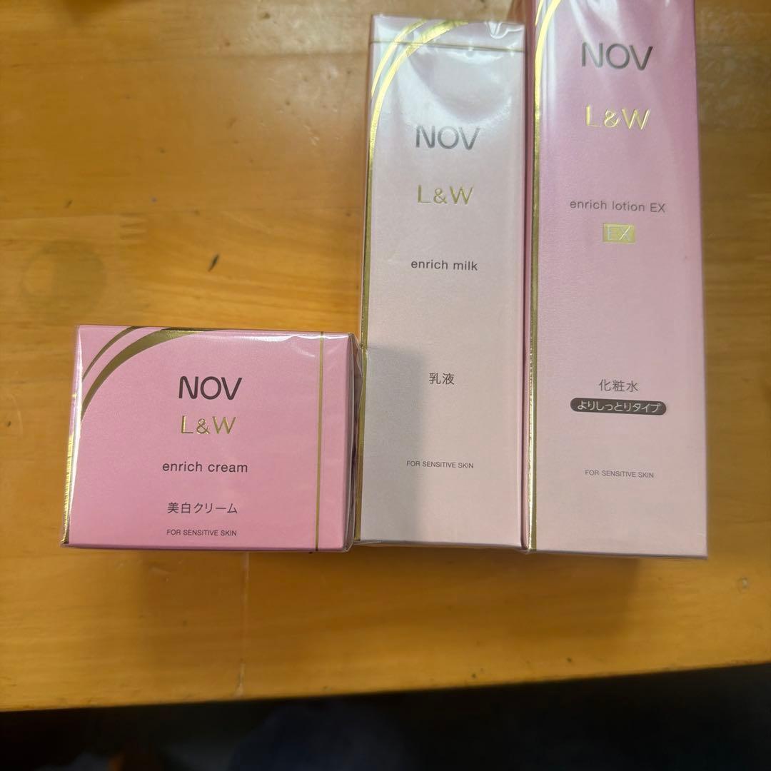 NOV L&W エンリッチクリーム・ミルク・ローションセット３点