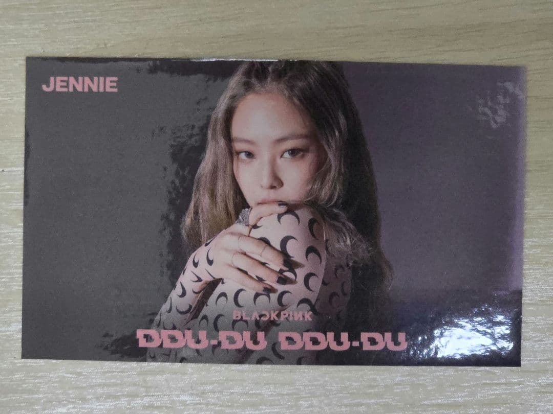 BLACKPINK DDU-DU DDU-DU JENNIE ステッカー