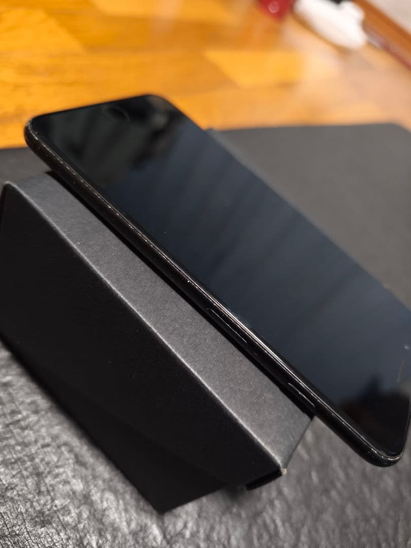 Apple iPhone 7 プラス ブラック
