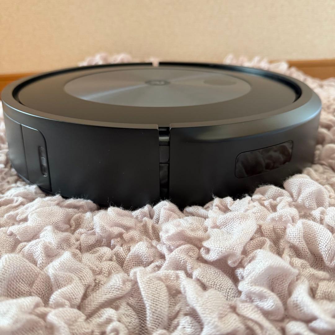 iRobot Roombaj7+ 自動掃除機 本体 ブラック
