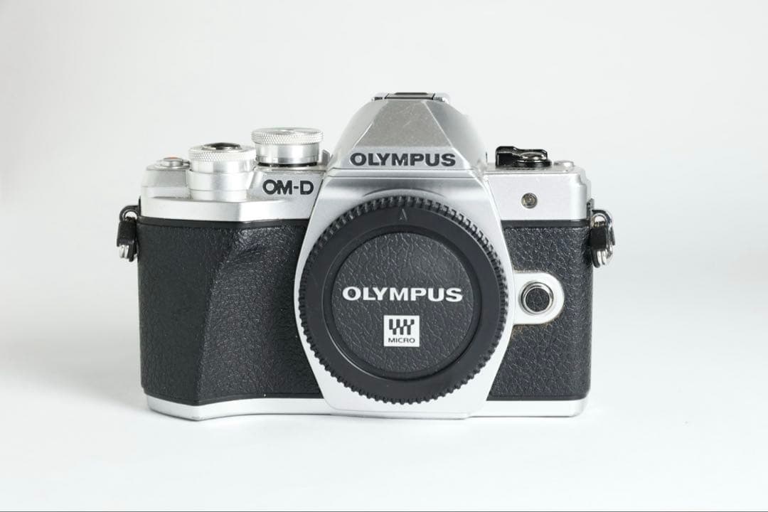 OLYMPUS OM-D E-M10 MarkIII ボディー シルバー