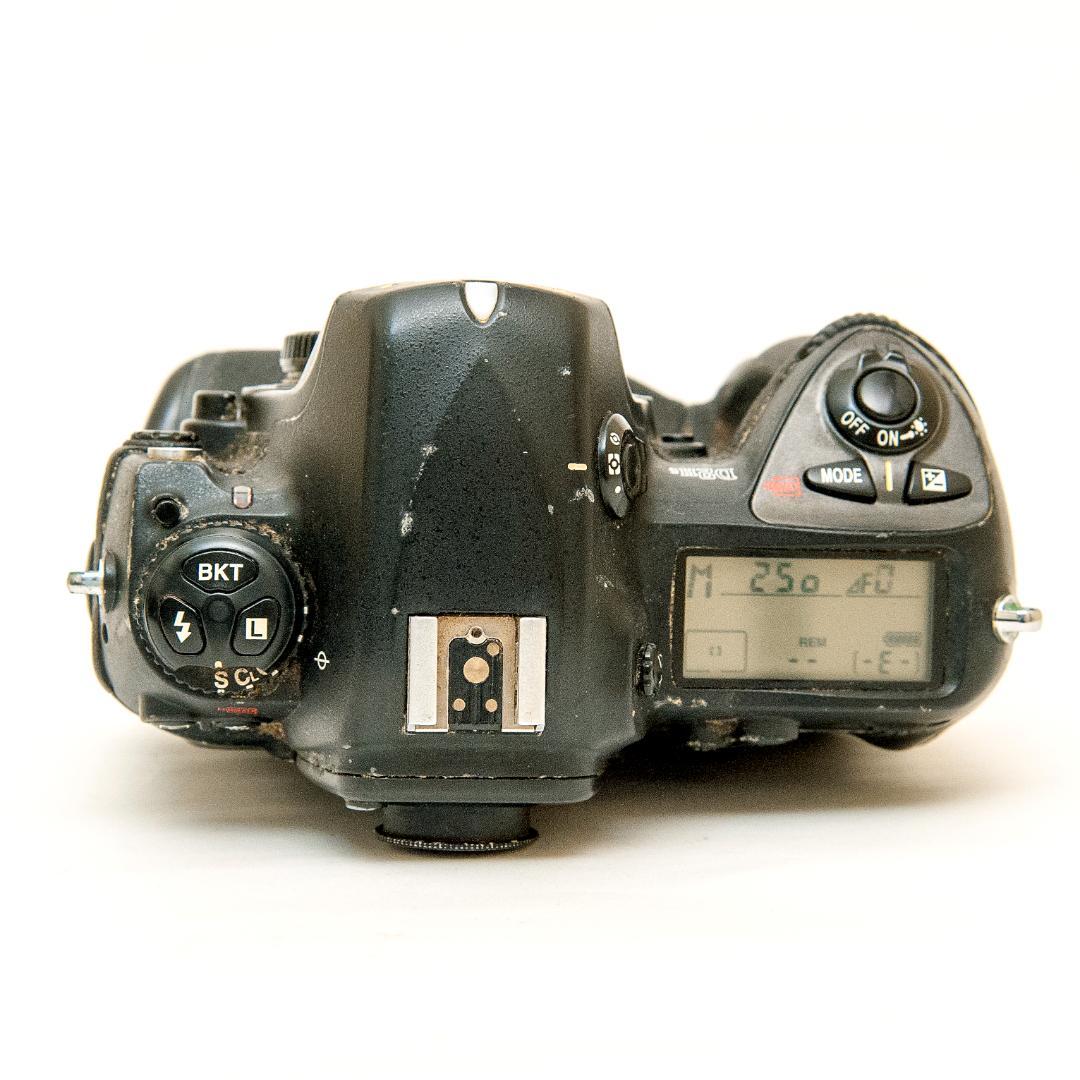 Nikon D2Hs ボディ 動作良好 シャッター181,440回