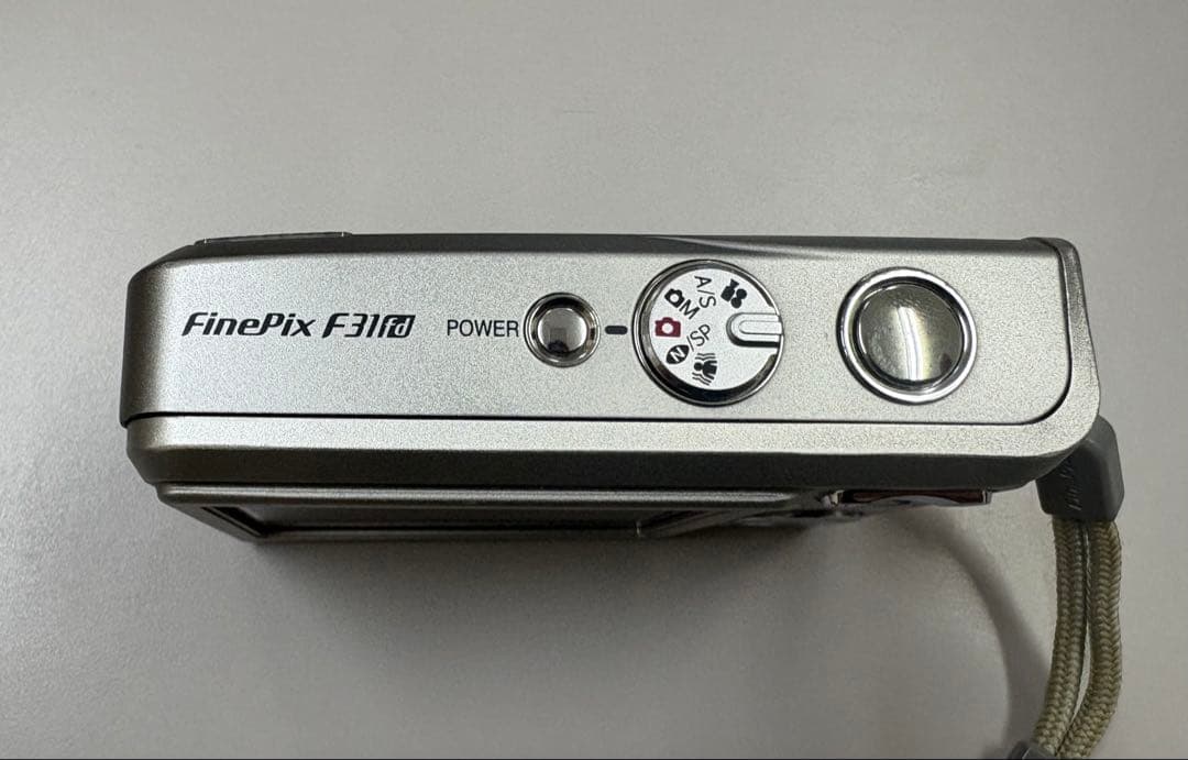 ＊動作確認済み　FUJIFILM FinePix F31fd コンパクトデジカメ