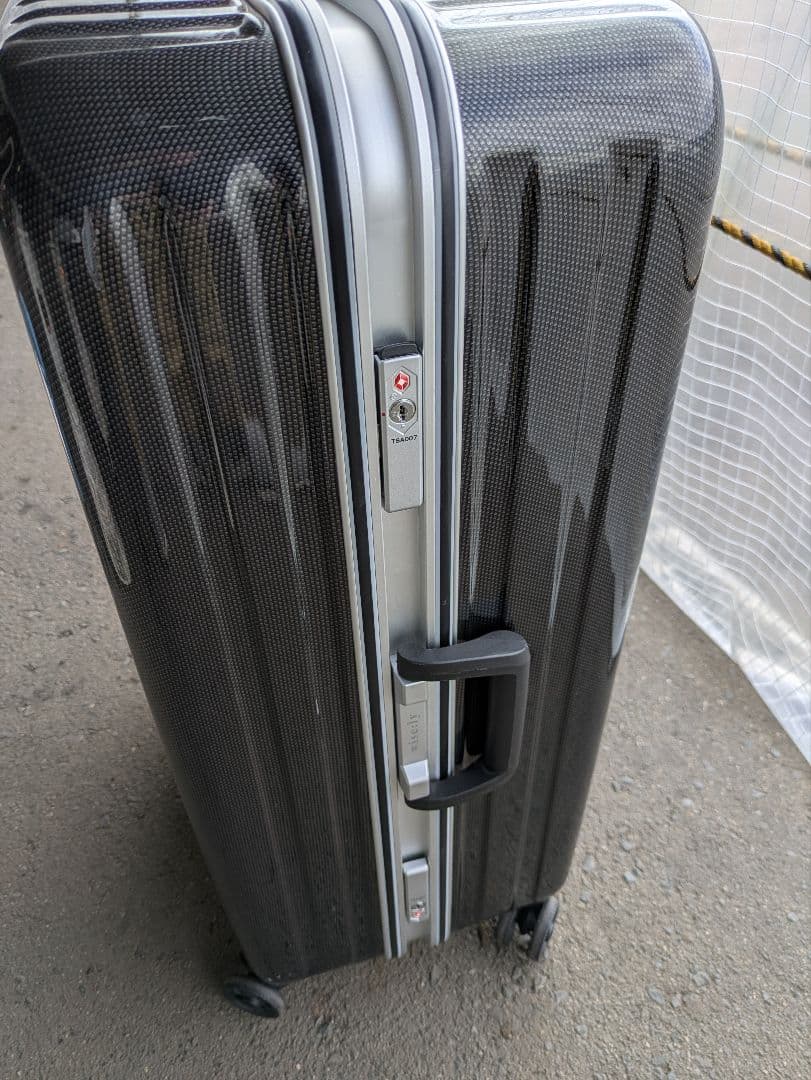 旅行カバン　キャスターつき　中古品