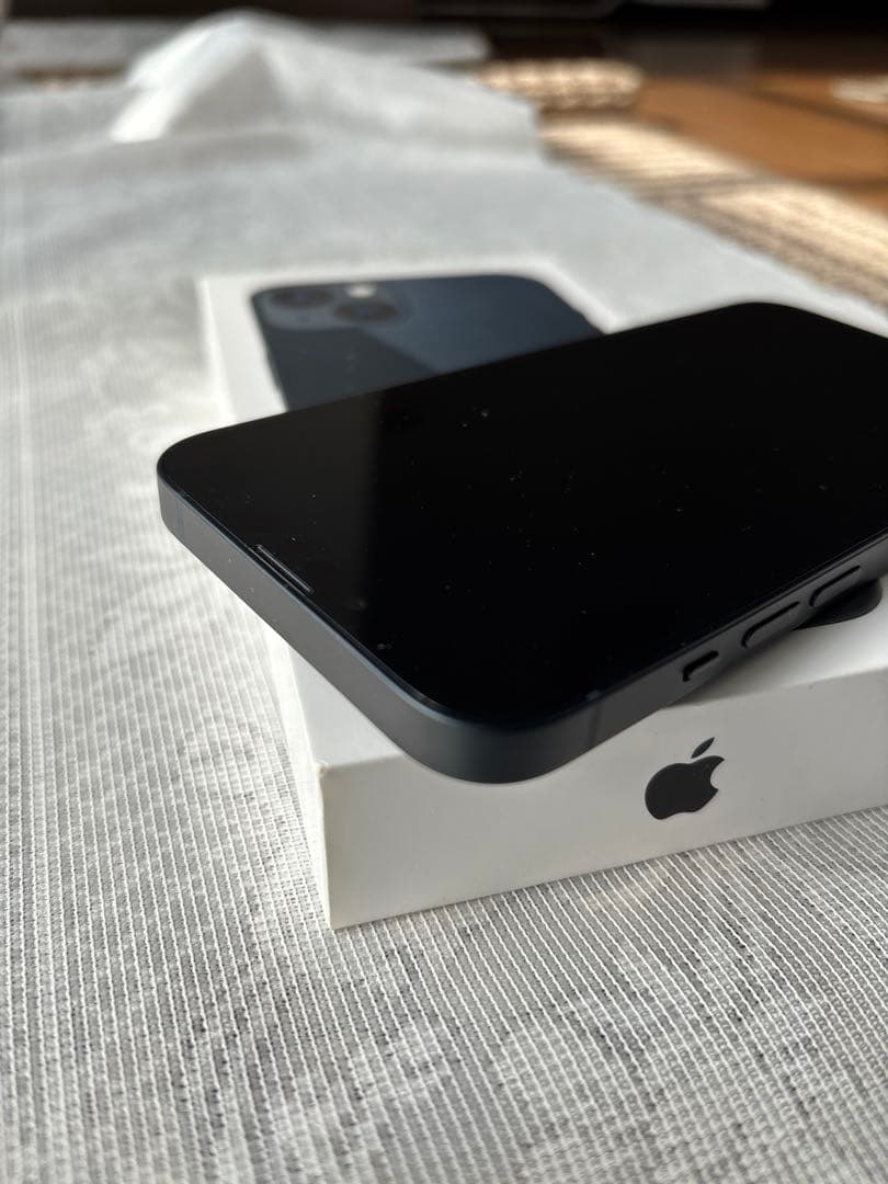 値下げしました　iPhone13 128GB ミッドナイト SIMフリー
