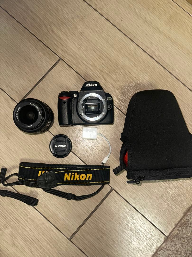 Nikon デジタル一眼レフカメラ 本体とレンズ