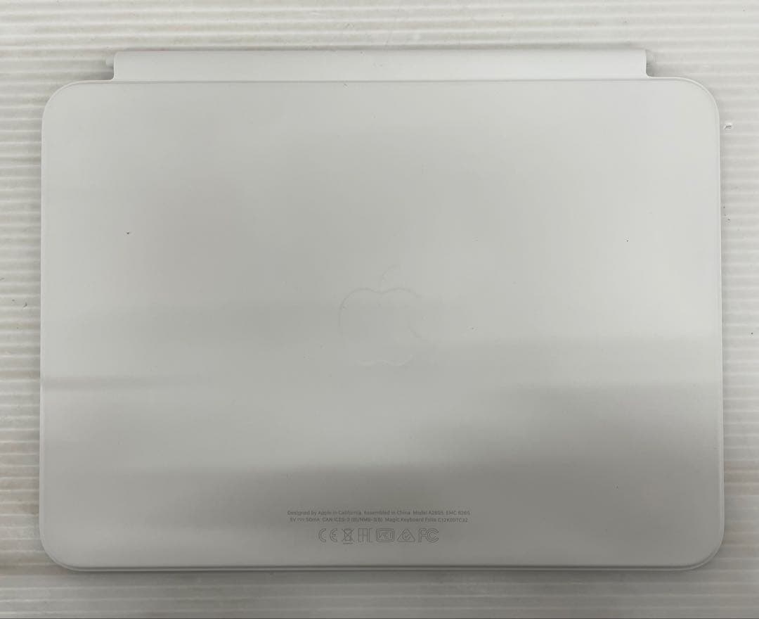 knlife108-0232 iPad (A16)用マジックキーボードFolio