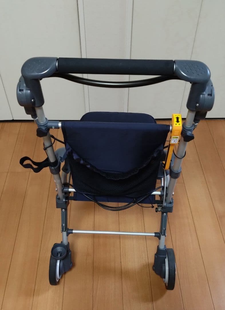 コンビウェルエス キャリースルーン #シルバーカー #歩行器 #車椅子